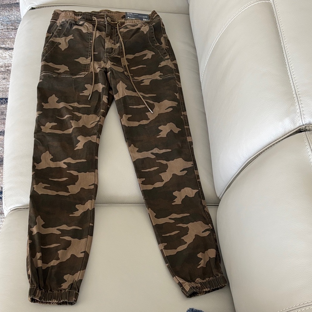 American Eagle Camo Jegging Jogger Drawstring Pants - NWT - Size 2